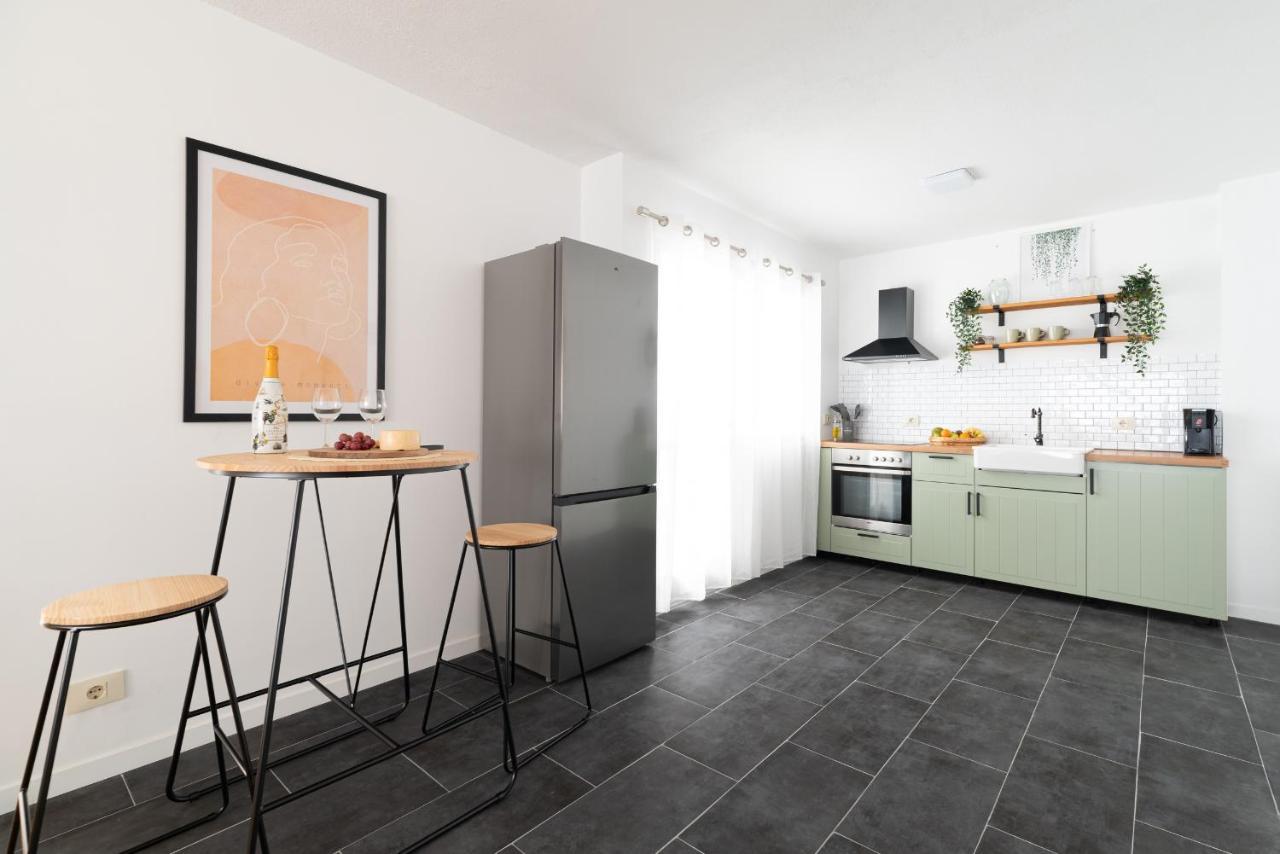 Moderno Apartamento Con Parking